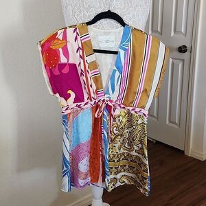100% Silk Tropical Resort Wear Y2K, Patchwork Retro 70's Vibes Top Size XS